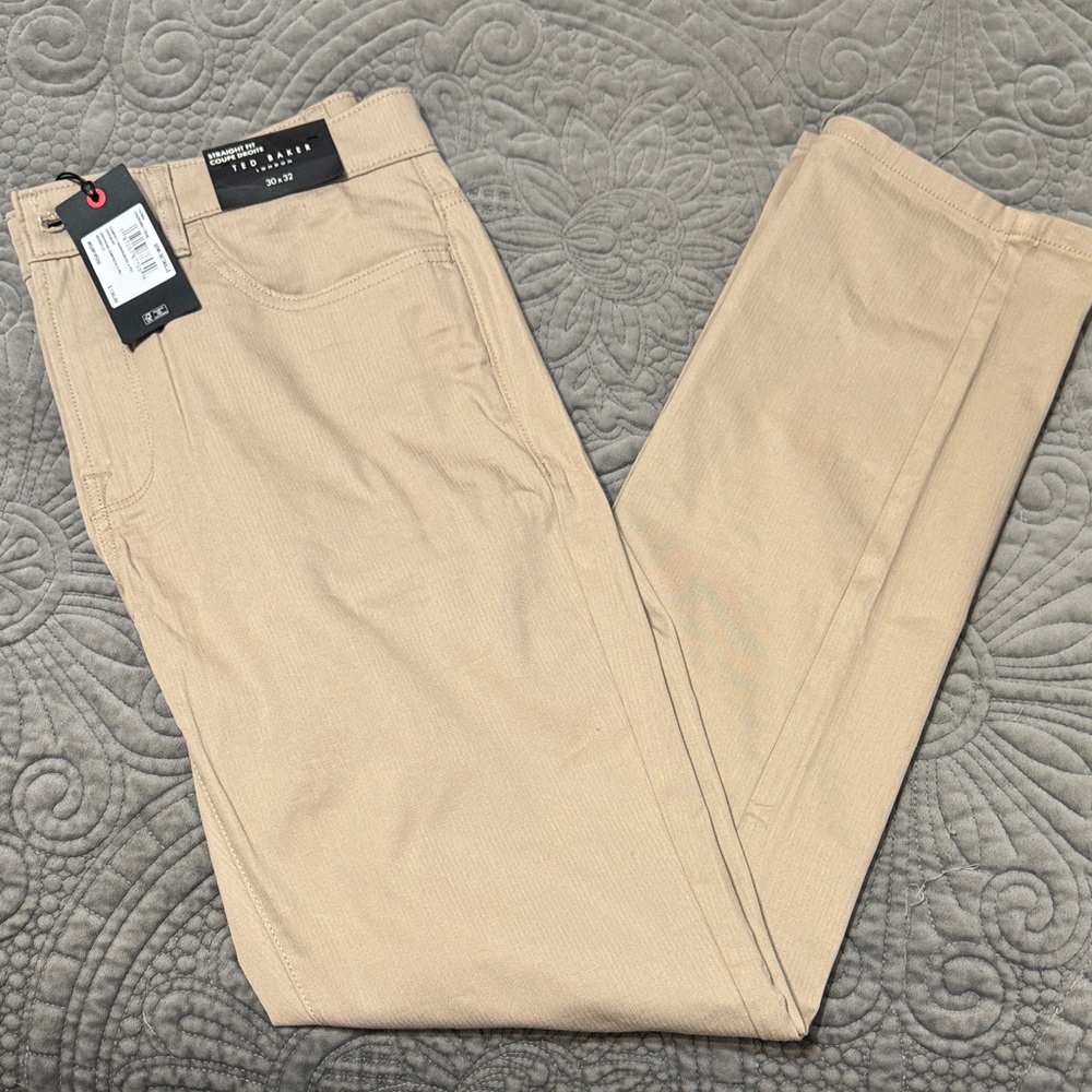 Ted Baker Light Tan Chinos. Cotton/Elastane Tag says Size 30 X32.